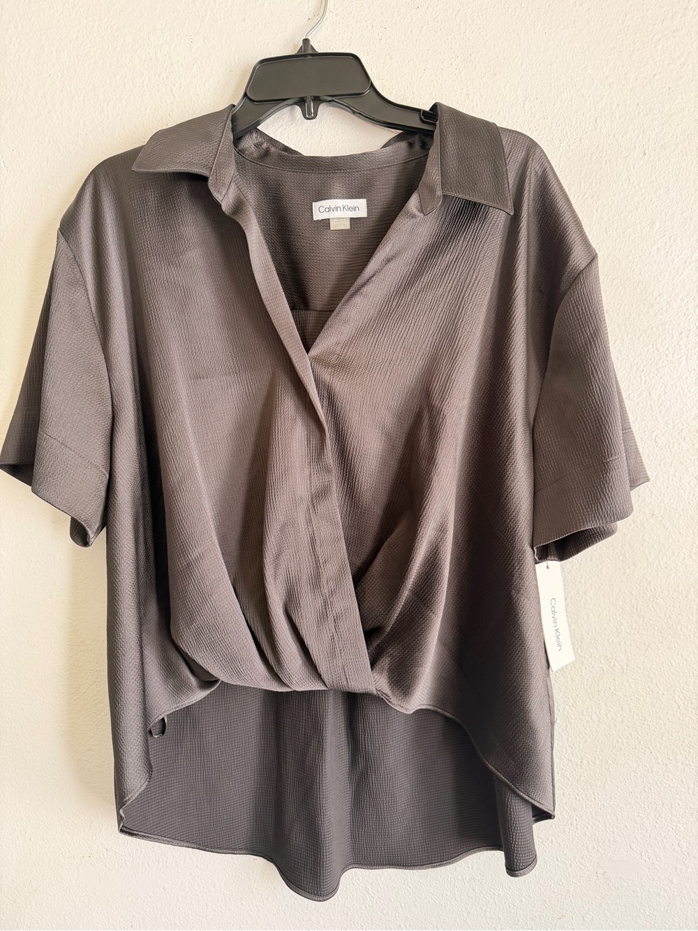 Calvin Klein Women's Charcoal Gray Short-Sleeve Wrap-Front Blouse